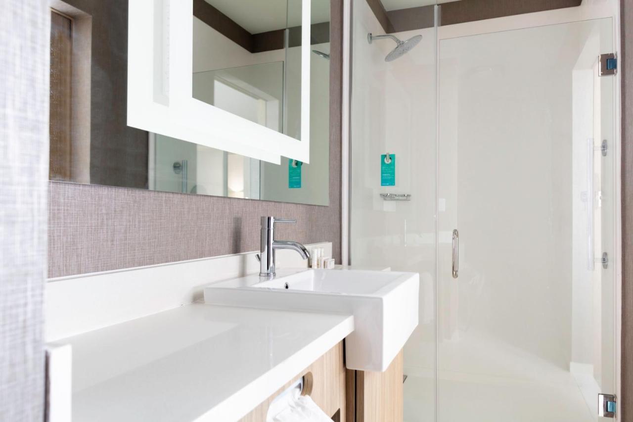 Springhill Suites Kansas City Airport Екстер'єр фото