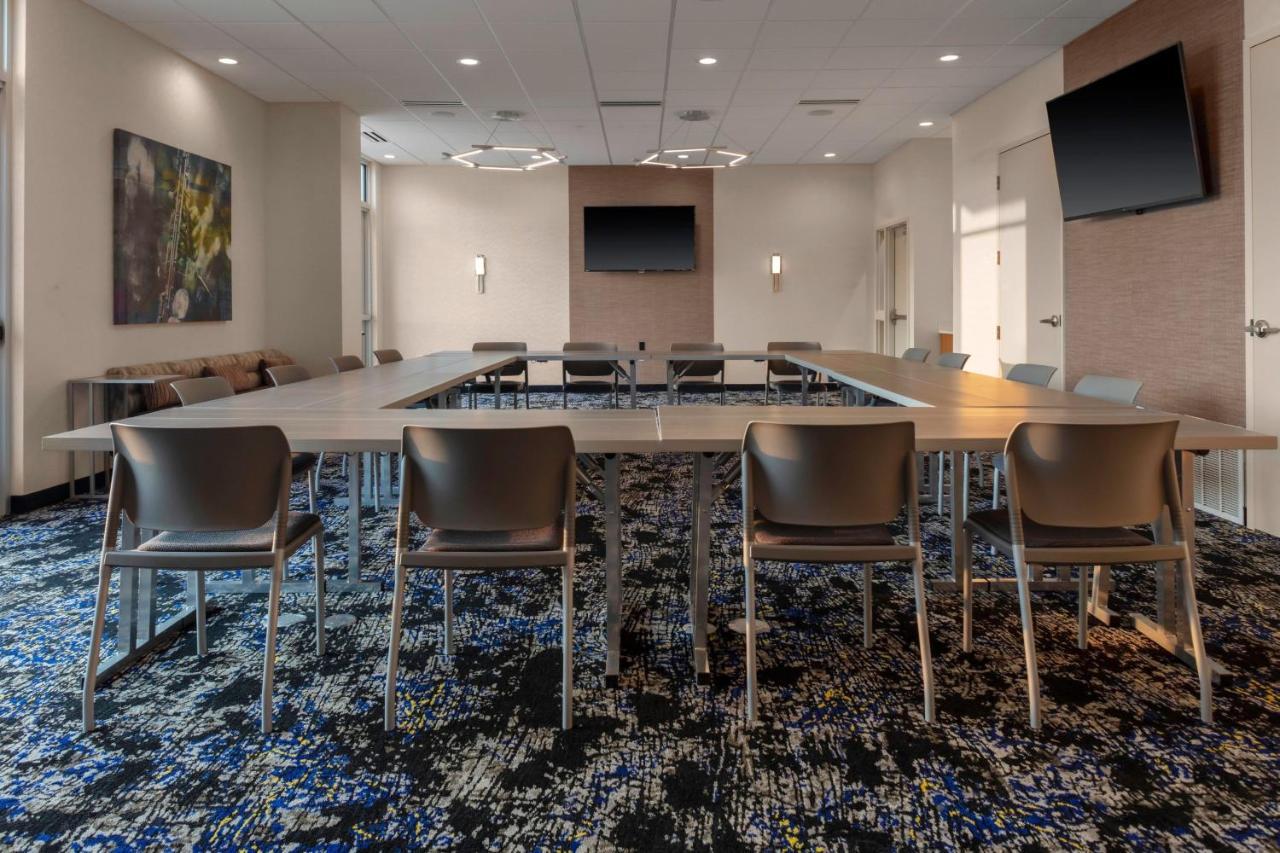 Springhill Suites Kansas City Airport Екстер'єр фото
